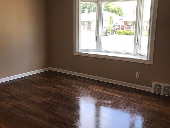 2nd image of 23334 Deziel St
