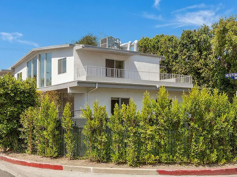12041 Huston St — Photo 2