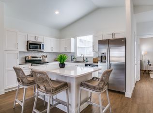 Leo at Bethel Place, Weatherford, TX 76087