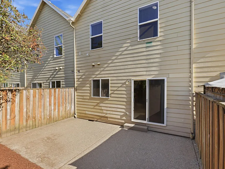 Bryant Street Townhomes — Photo 19