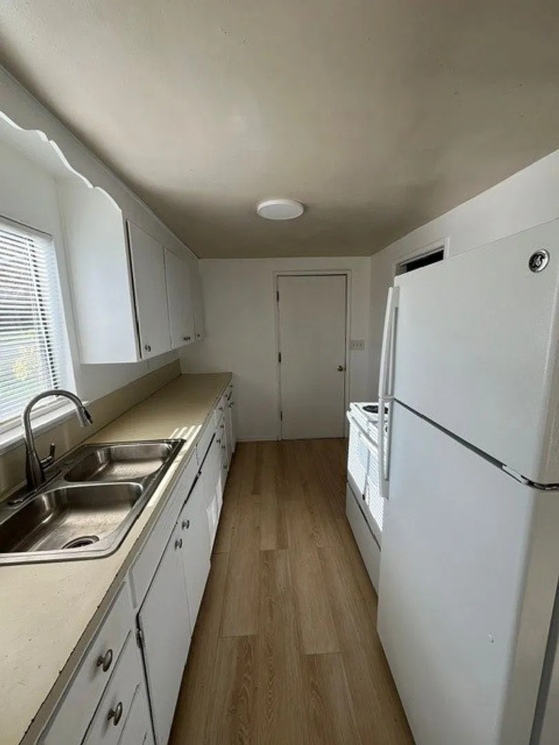 Larch Way Townhomes — Photo 1