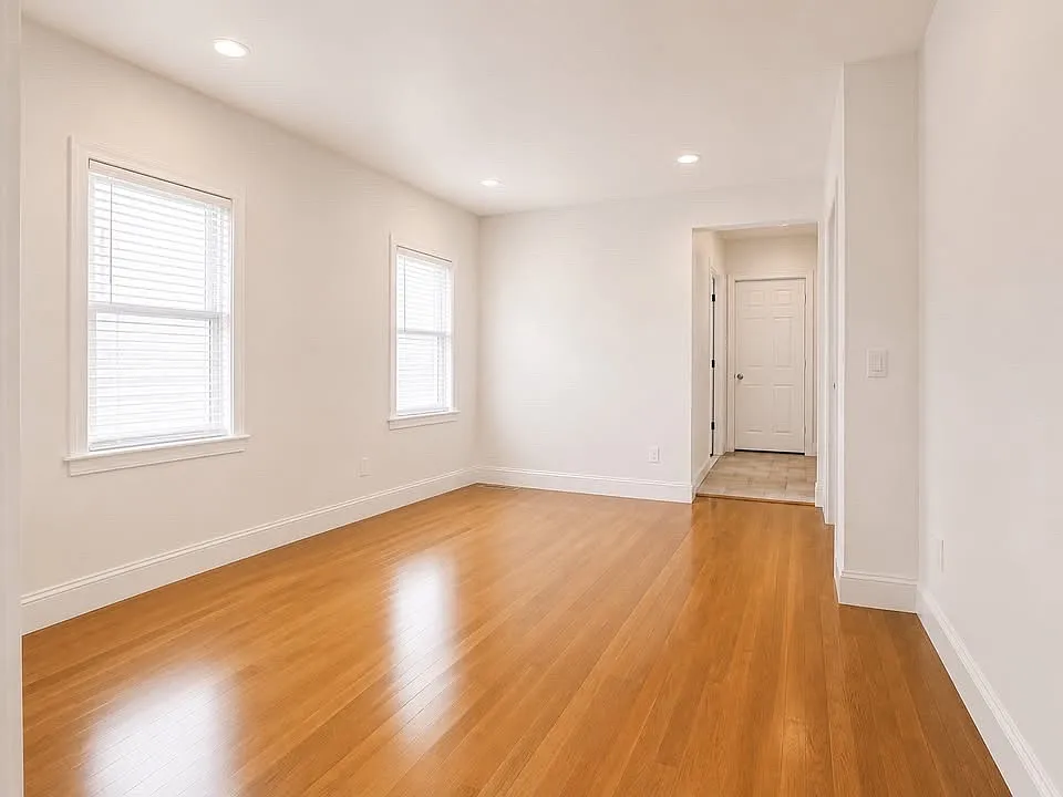 3 bed, $2,800 — Photo 4