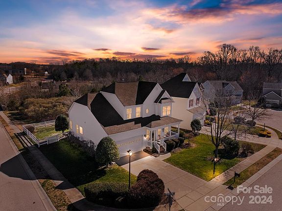 2nd image of 4504 Chestwood Ct