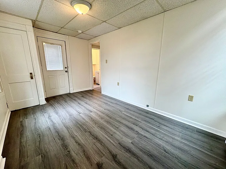 222 S 8th St — Photo 20