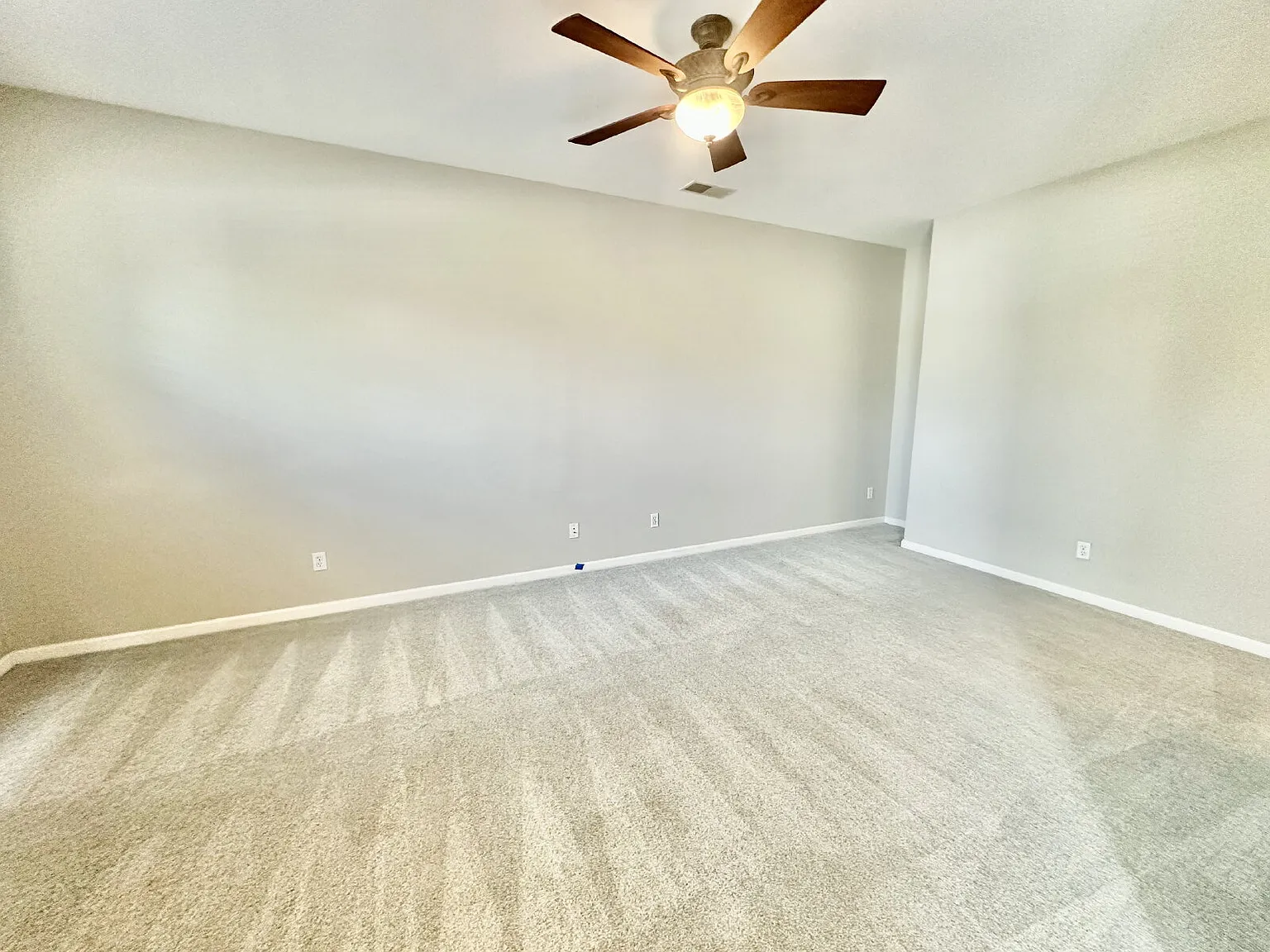 2 bed, 2.5 bath, 1816 sqft, $2,295 — Photo 3