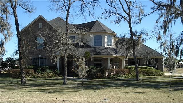 1st image of 607 Royal Lakes Blvd