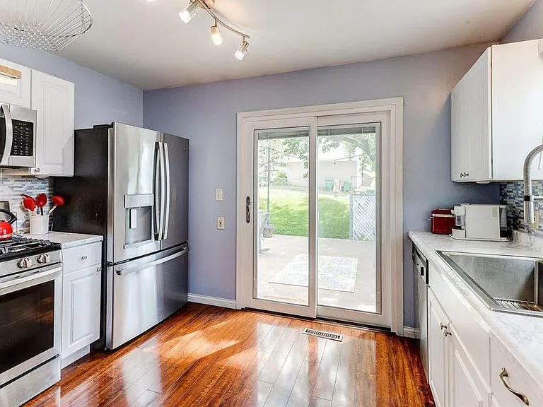 3057 Oregon Ave S — Photo 5