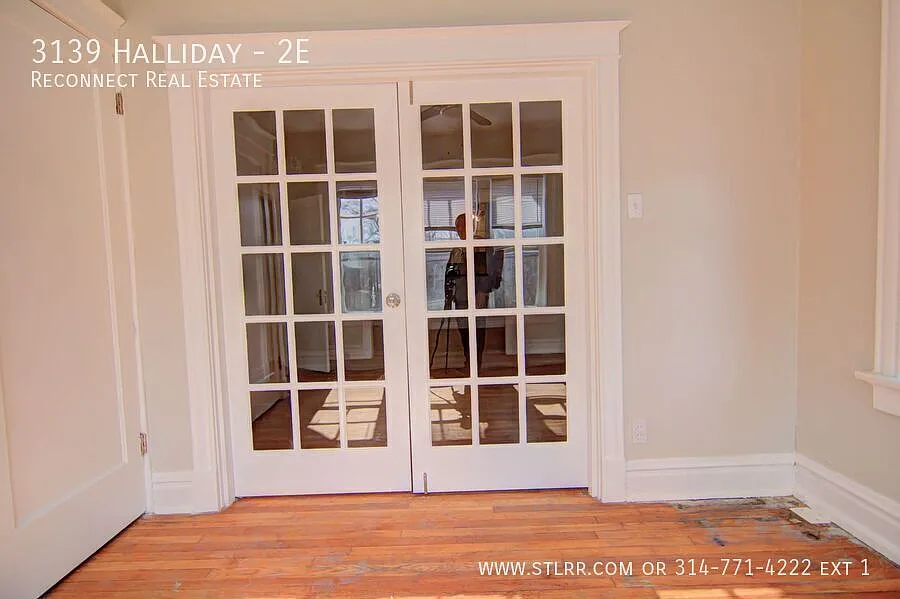 Very nice newly renovated 1 plus bedroom 1 bath not available for move in until September 7th! — Photo 4