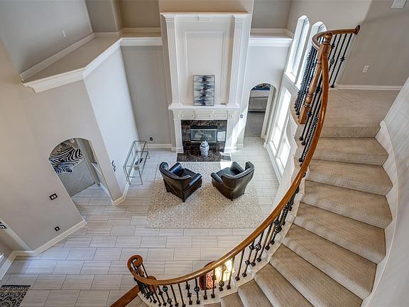 5th image of 4931 Oakhurst Ln