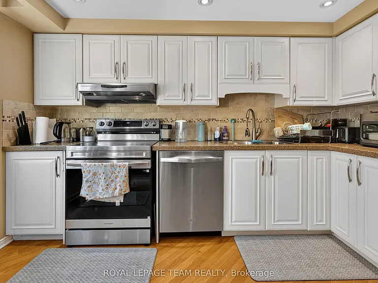 2086 Carling Ave — Photo 13