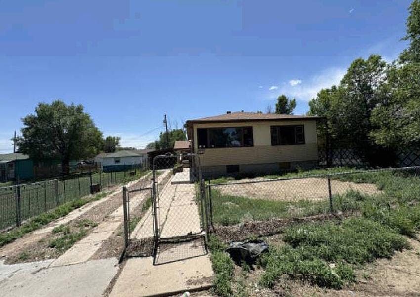 1st image of 2104 W 19th St