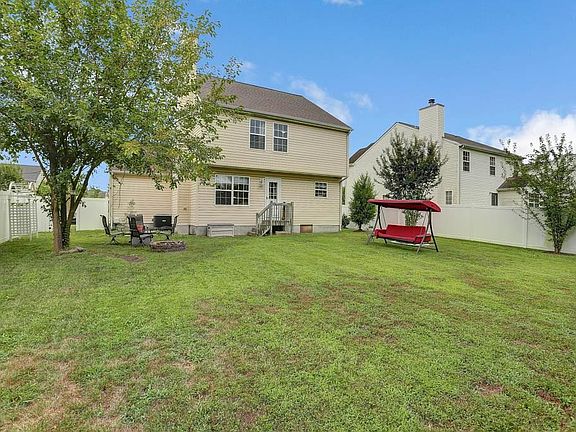 2nd image of 7811 Merrimac Ln