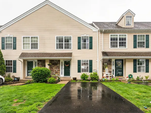 4621 Louise Saint Claire Dr, Doylestown, PA 18902
