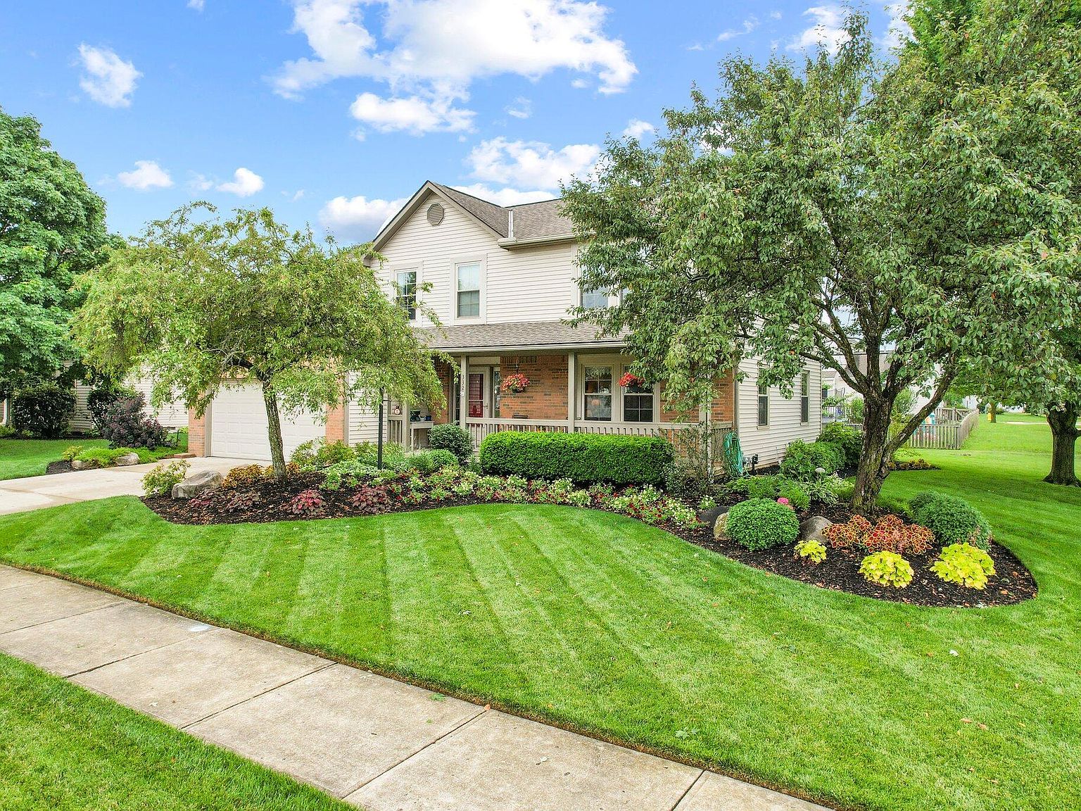 332 Hearthstone Dr, Delaware, OH 43015 Zillow