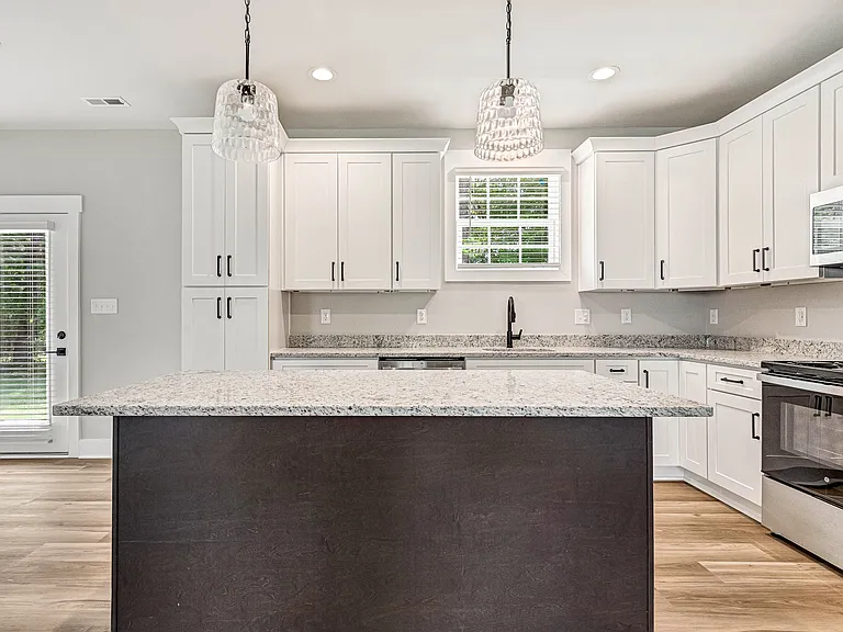 8269 Wonderland Ln — Photo 15