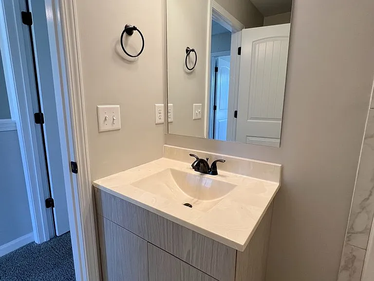 358 Chalet Cir — Photo 29