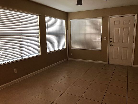 4th image of 390 Woodside Dr #14104