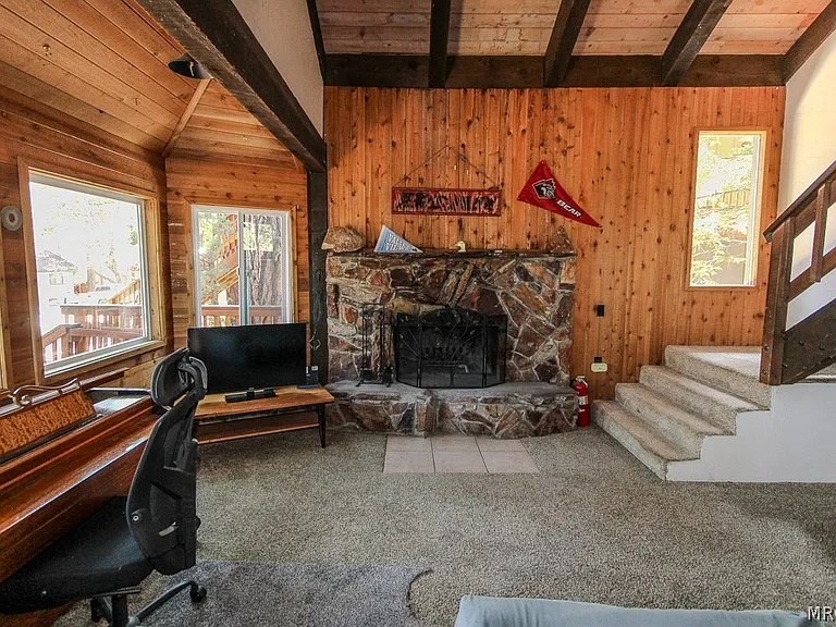 1208 Aspen Dr — Photo 4