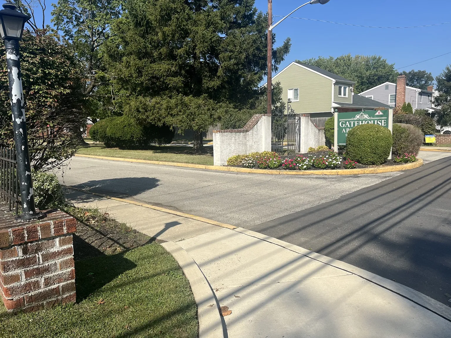 Gatehouse Apartments — Photo 4