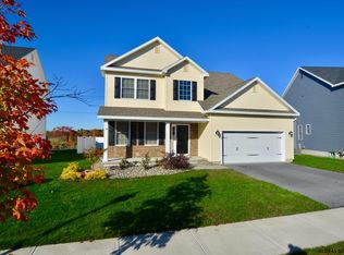 20 Cypress St, Ballston Lake, NY 12019