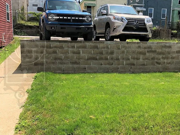 605 Griffin St — Photo 4