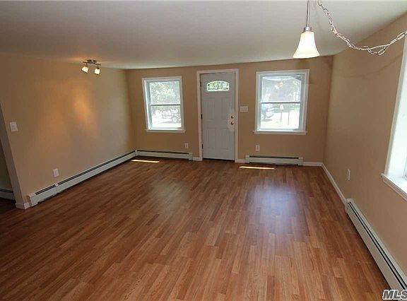 5th image of 41 Pinedale Ave