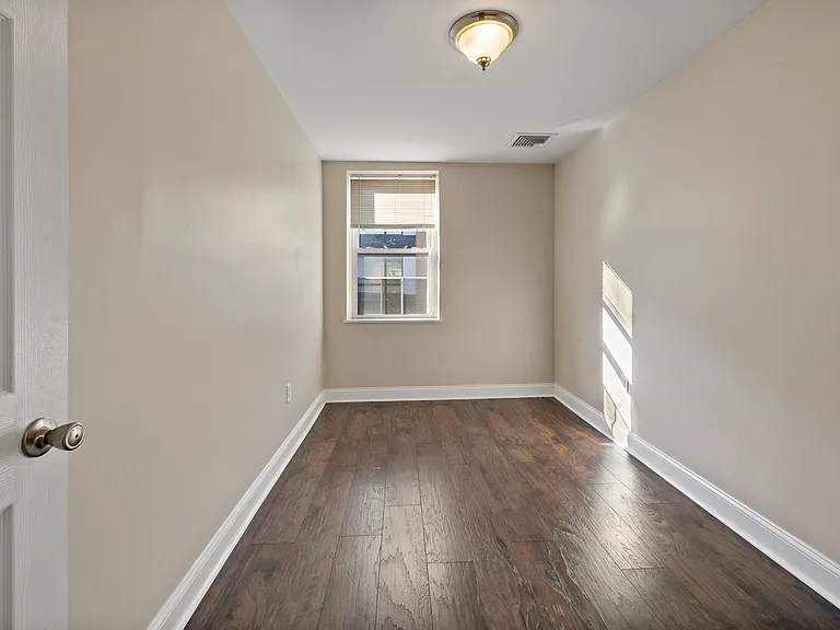 443 Fairmount Ave #C — Photo 13