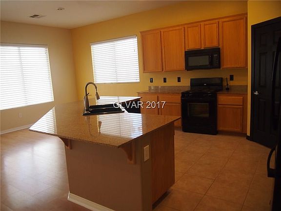 3rd image of 327 Palm Trace Ave #0