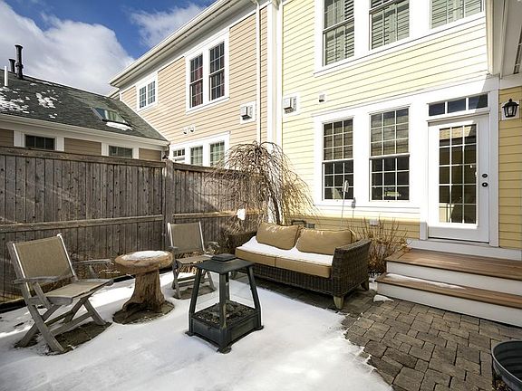 3rd image of 15 Thistle Ln