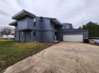 206 E Luella St, Le Roy, MN 55951