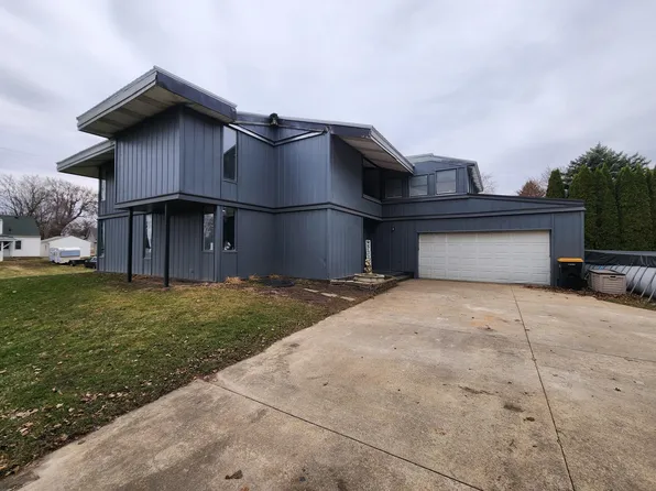 206 E Luella St, Le Roy, MN 55951