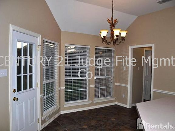 5th image of 706 Purdue Dr