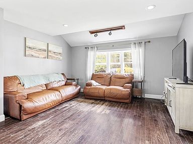 42 Russell Rd, Hanover, MA 02339 | Zillow