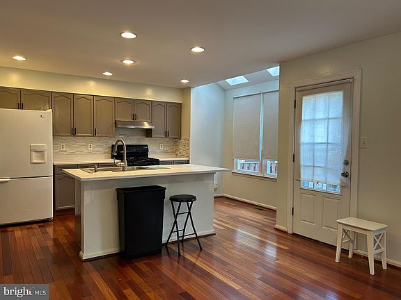 4th image of 46706 Bullfinch Sq