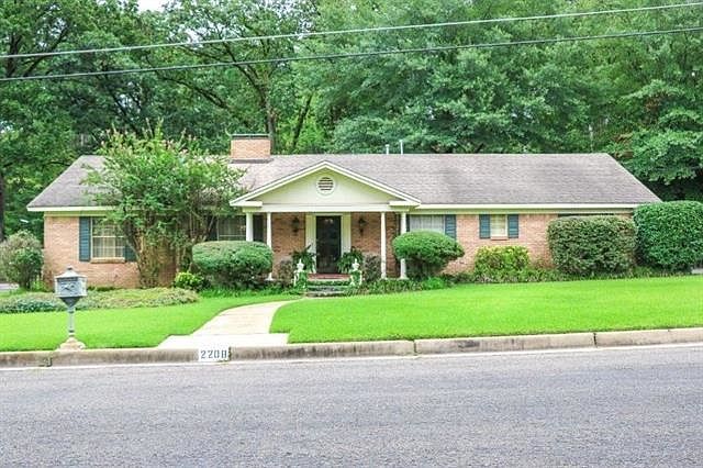 1st image of 2208 Oliver Ave