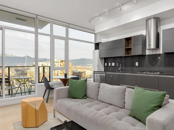 133 E 8th Ave #601, Vancouver, BC V5T 1R8