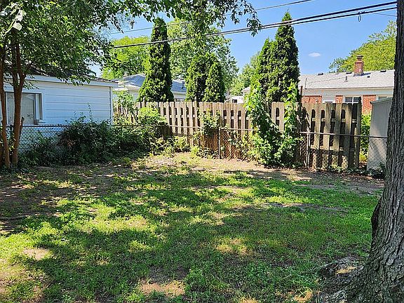 5th image of 6827 Bison St