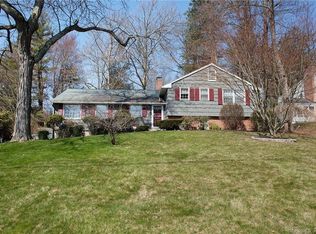 25 Coolidge Rd, West Hartford, CT 06117
