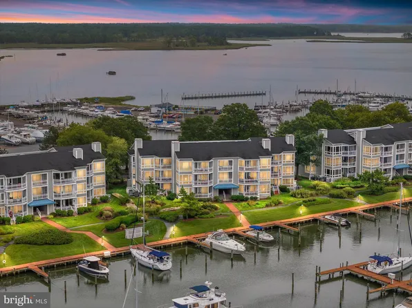 212 Oyster Cove Dr, Grasonville, MD 21638