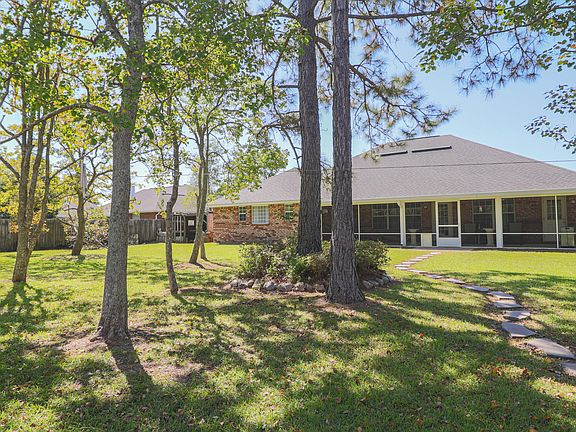 3rd image of 10335 Lake Forest Dr