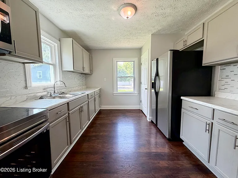 5710 Barrett Ln — Photo 5