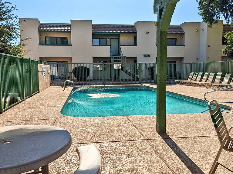 1223 S Dorsey Ln #203 — Photo 6