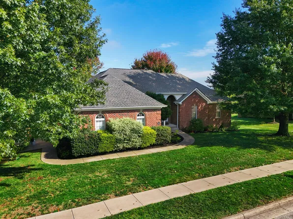 131 Oak Meadow Dr, Berea, KY 40403