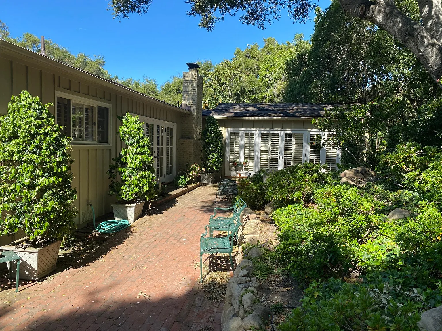 Lilac Drive, Santa Barbara — Photo 2