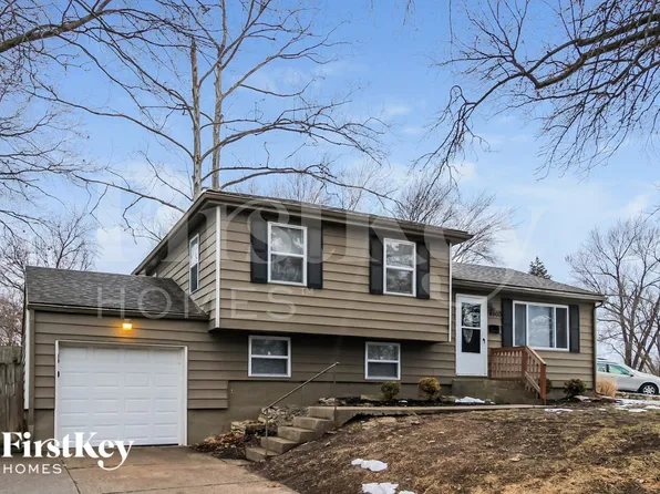 4900 N Sycamore Dr, Kansas City, MO 64119