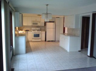 29801 Sugar Spring Rd, Farmington Hills, MI 48334