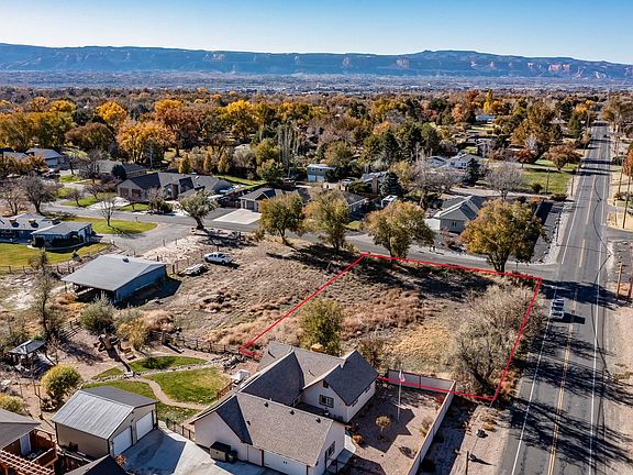 4th image of 698 Sperber Ln