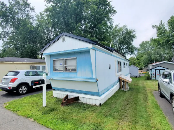 5 Ellen Drive, Holden, ME 04429