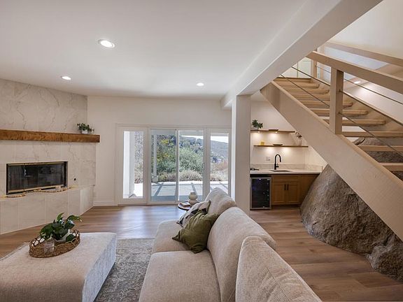 5th image of 28320 Kettering Ln