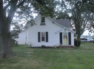 281 N 300 E, Flora, IN 46929